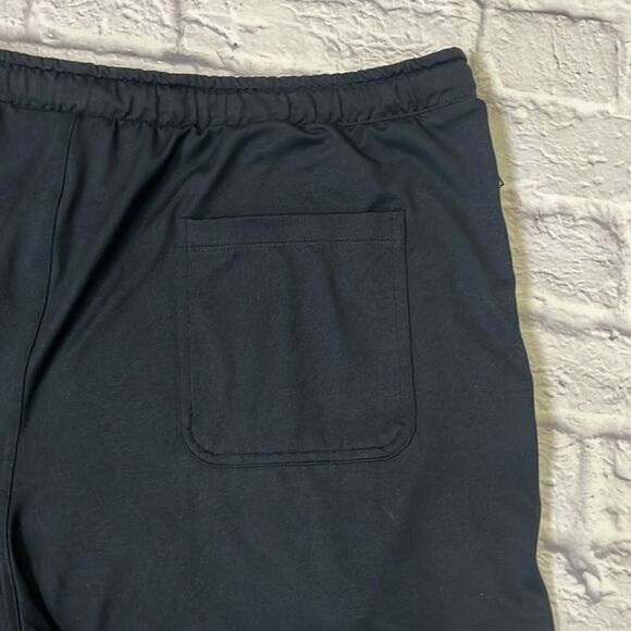 Eddie Bauer men’s lounge black short - Picture 4 of 6